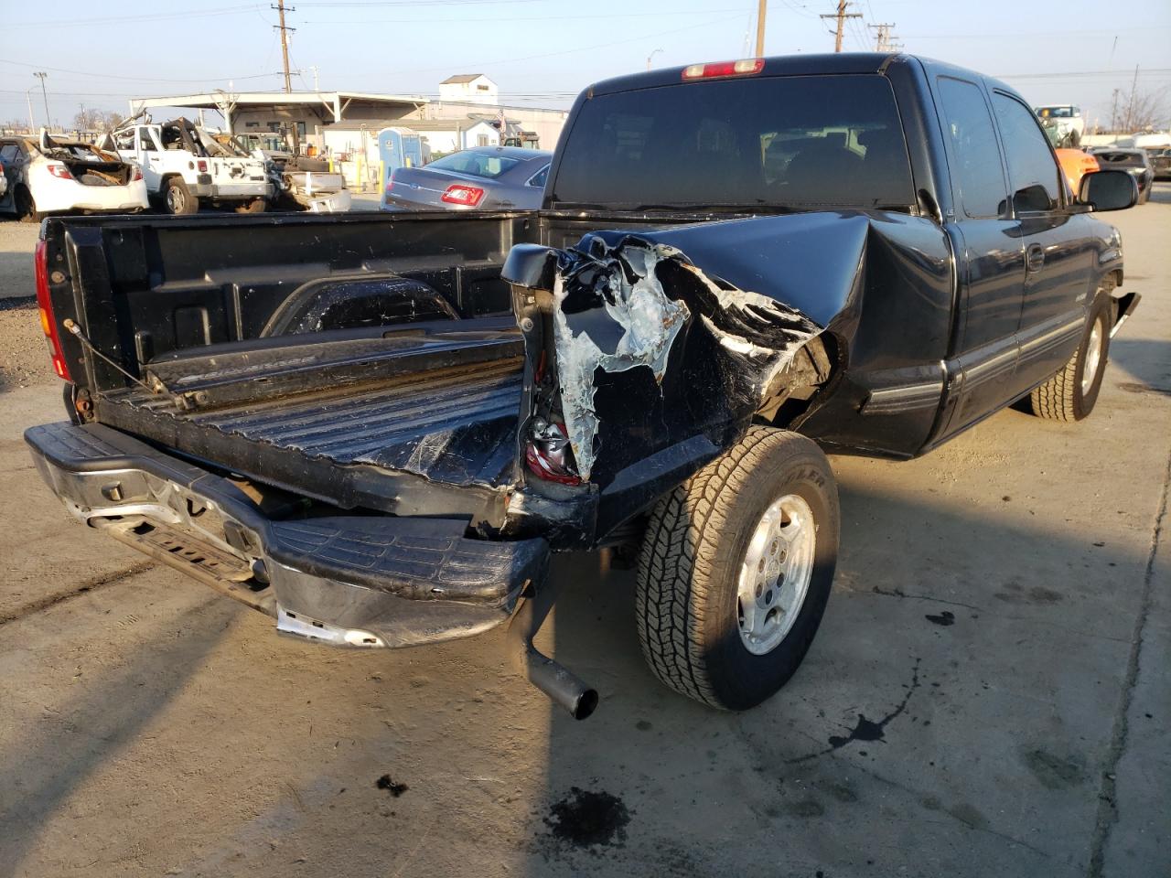 Photo 4 from auction – 2002 CHEVROLET SILVERADO with VIN 2GCEC19V721209650