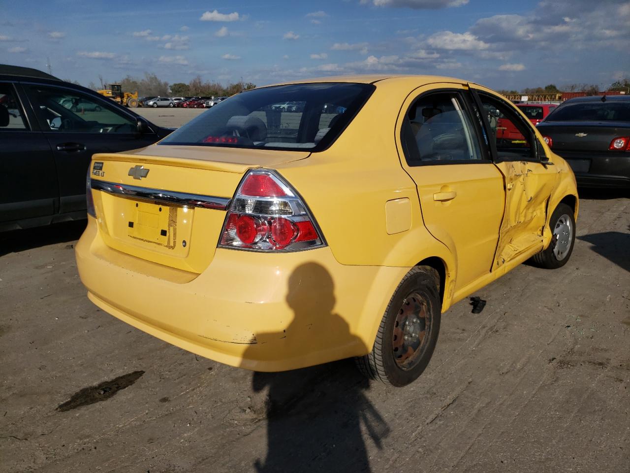 Photo 4 from auction – 2011 CHEVROLET AVEO LS with VIN KL1TD5DE0BB185900