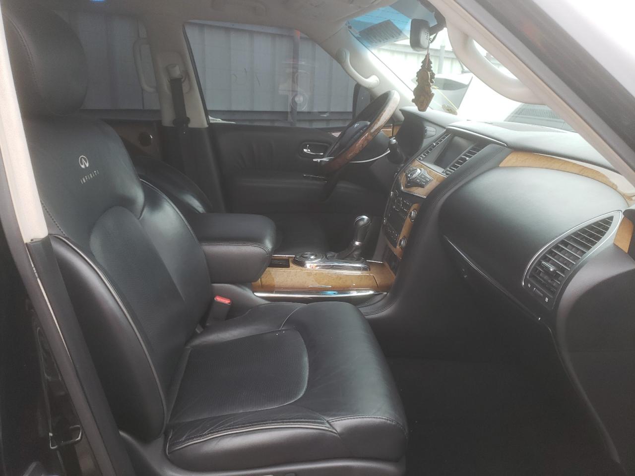 Photo 5 from auction – 2011 INFINITI QX56 with VIN JN8AZ2ND1B9701635