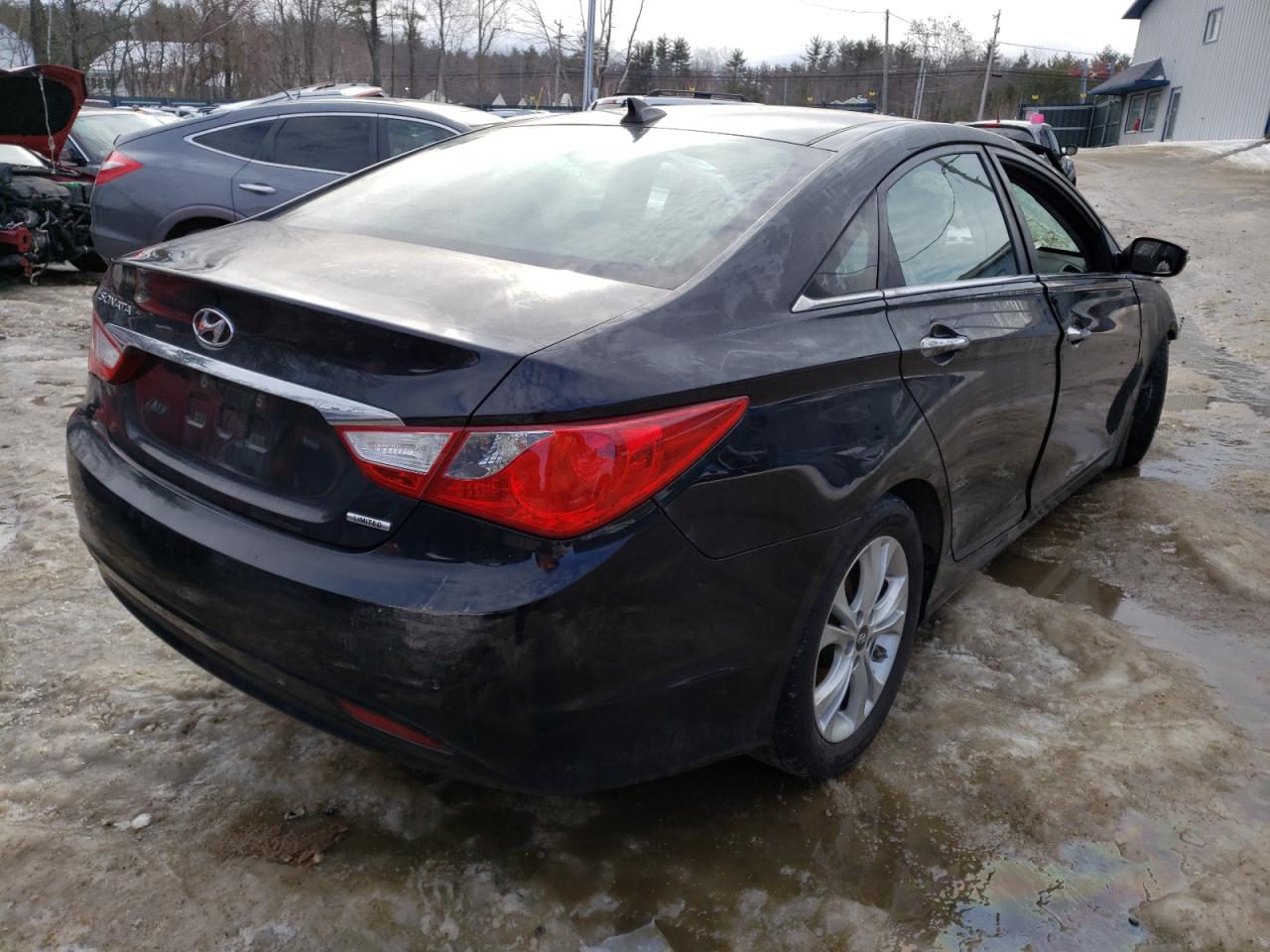 Photo 4 from auction – 2013 HYUNDAI SONATA SE with VIN 5NPEC4AC5DH653252