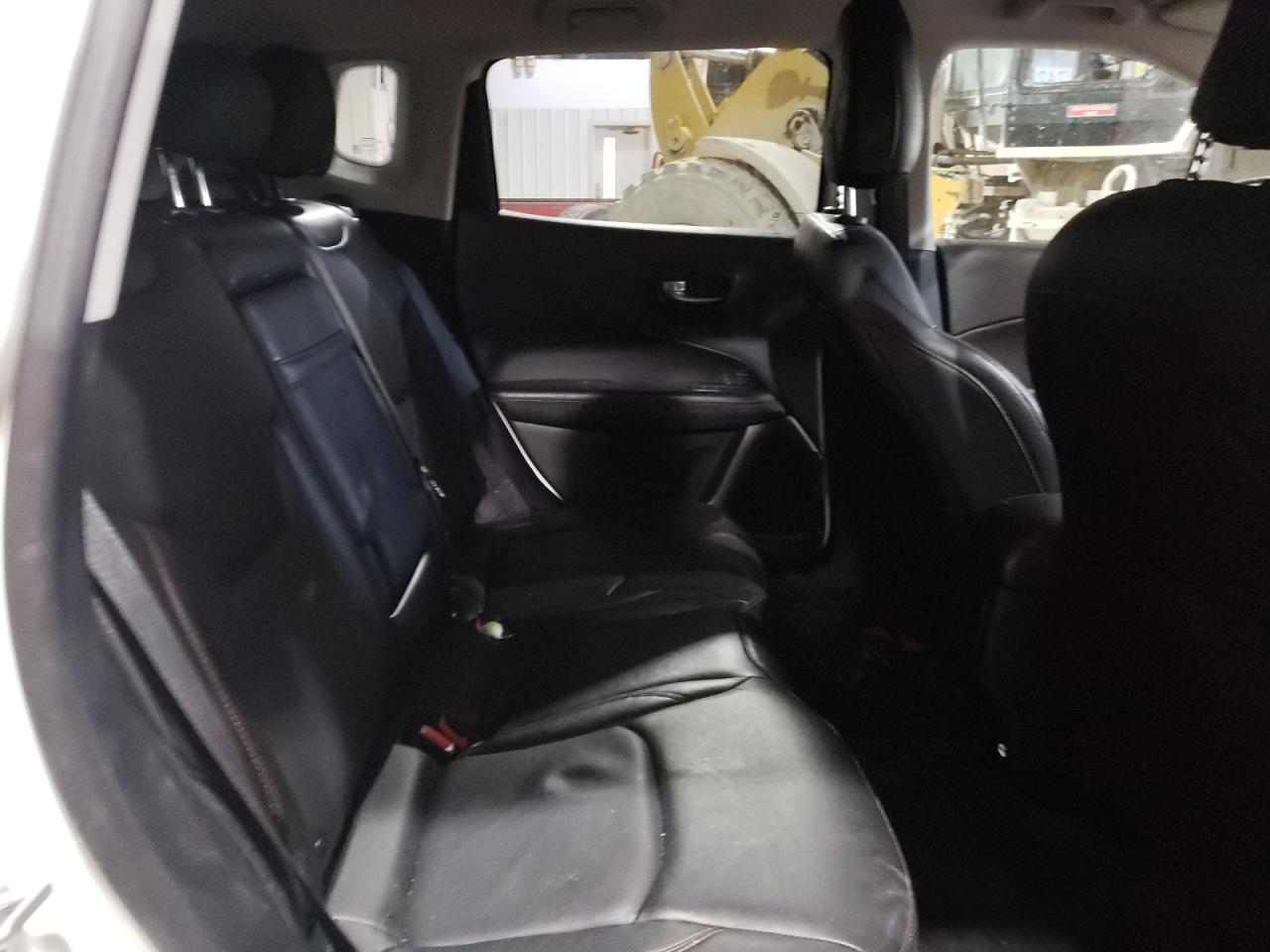 Photo 6 from auction – 2018 JEEP COMPASS LI with VIN 3C4NJDCB4JT433266