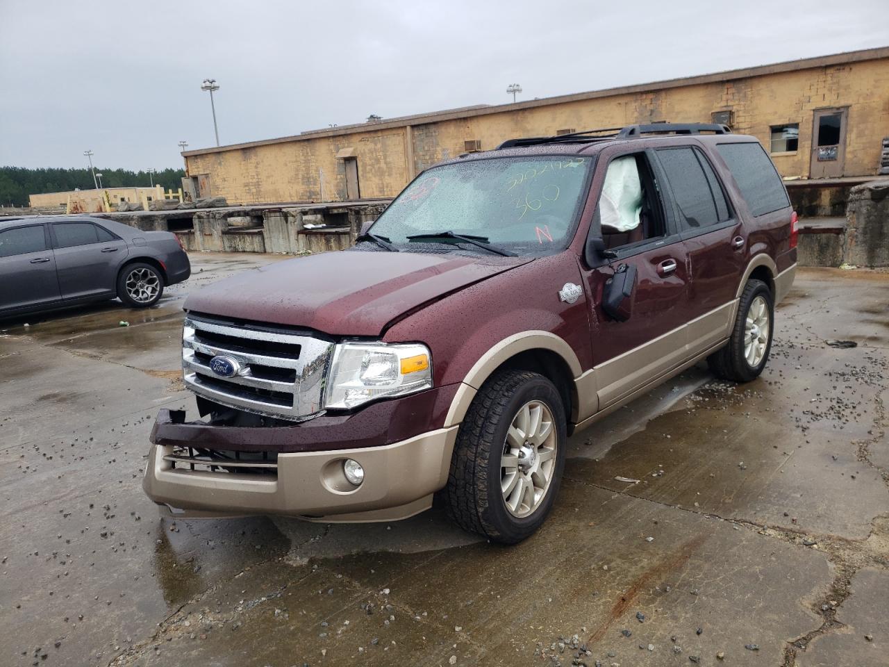 Photo 2 from auction – 2011 FORD EXPEDITION with VIN 1FMJU1H52BEF25402