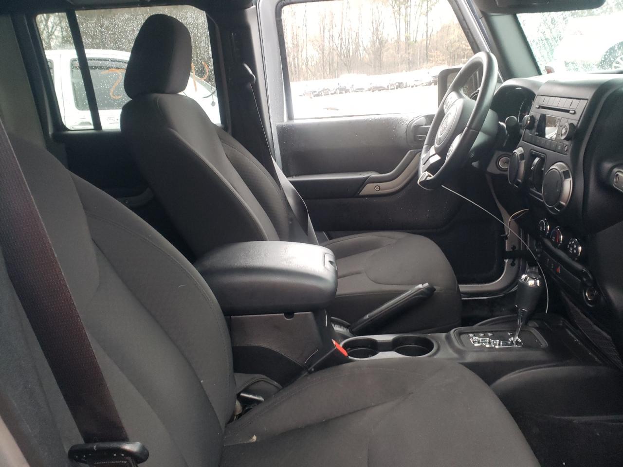 Photo 5 from auction – 2015 JEEP WRANGLER U with VIN 1C4BJWDG7FL759445