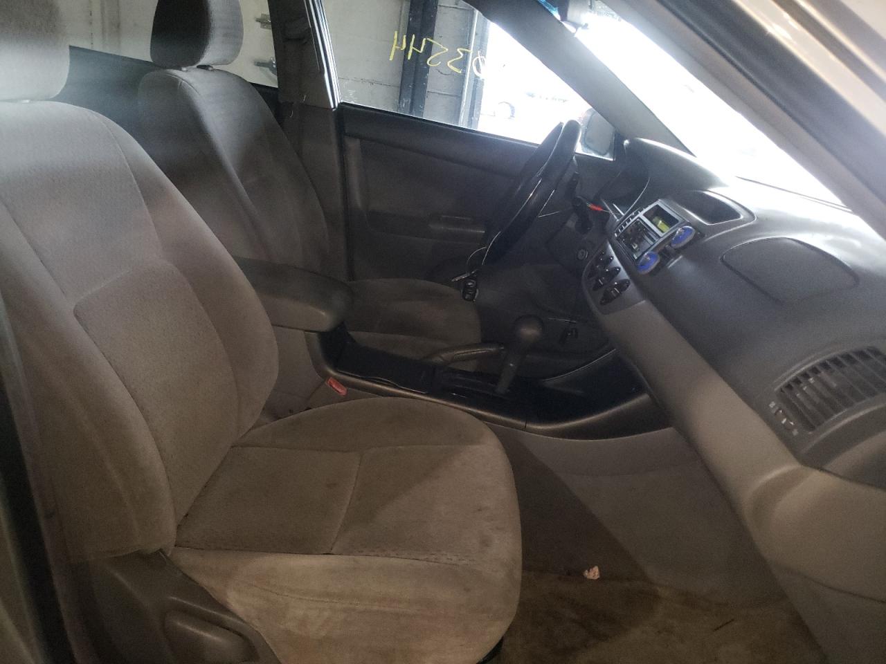 Photo 5 from auction – 2003 TOYOTA CAMRY with VIN 4T1BE32K33U732044