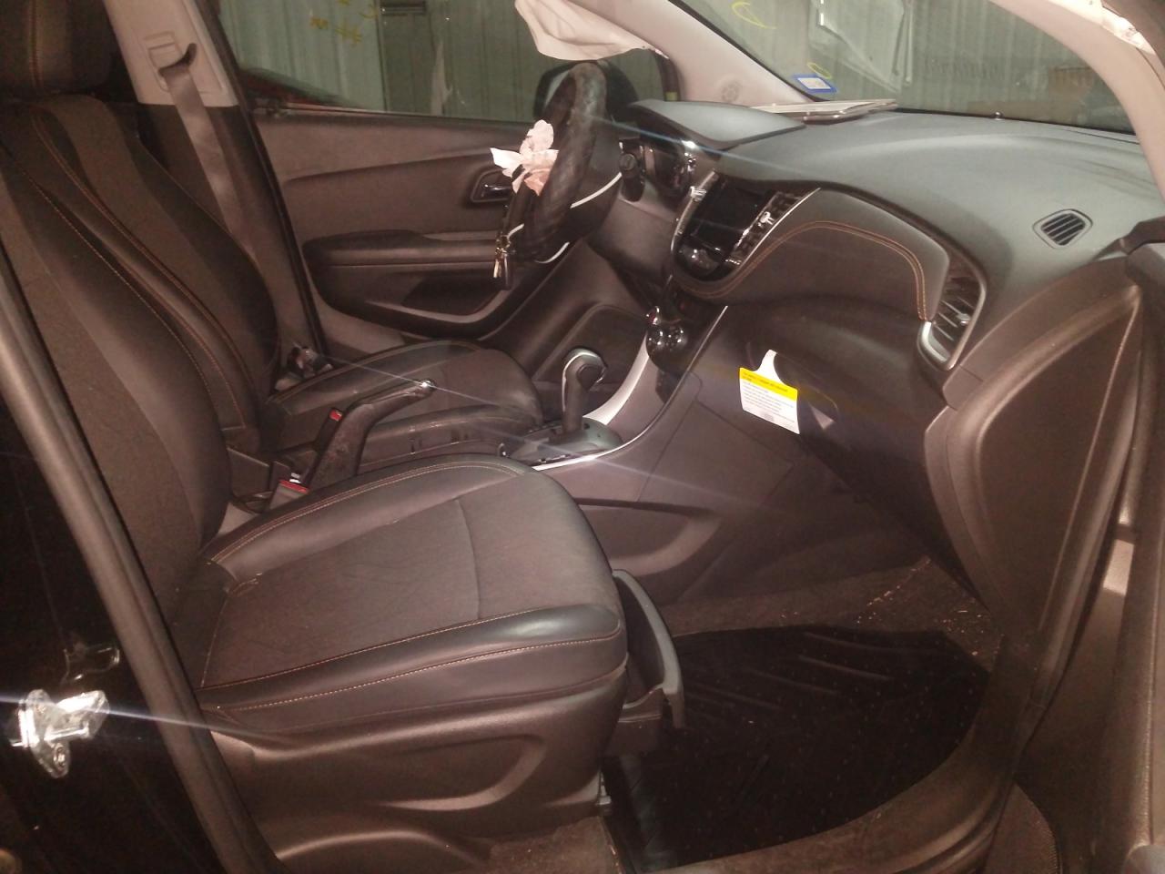 Photo 5 from auction – 2020 CHEVROLET TRAX 1LT with VIN KL7CJLSB4LB317229