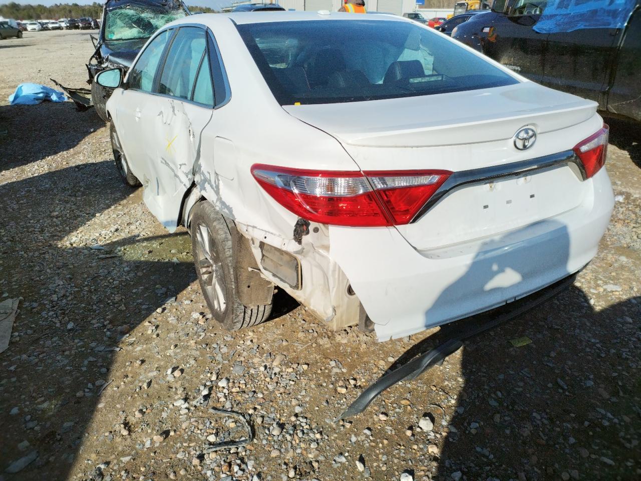 Photo 3 from auction – 2015 TOYOTA CAMRY LE with VIN 4T1BF1FK7FU881427