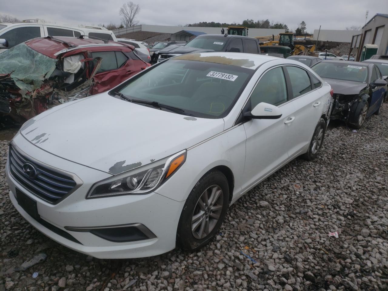 Photo 2 from auction – 2016 HYUNDAI SONATA SE with VIN 5NPE24AF4GH370990