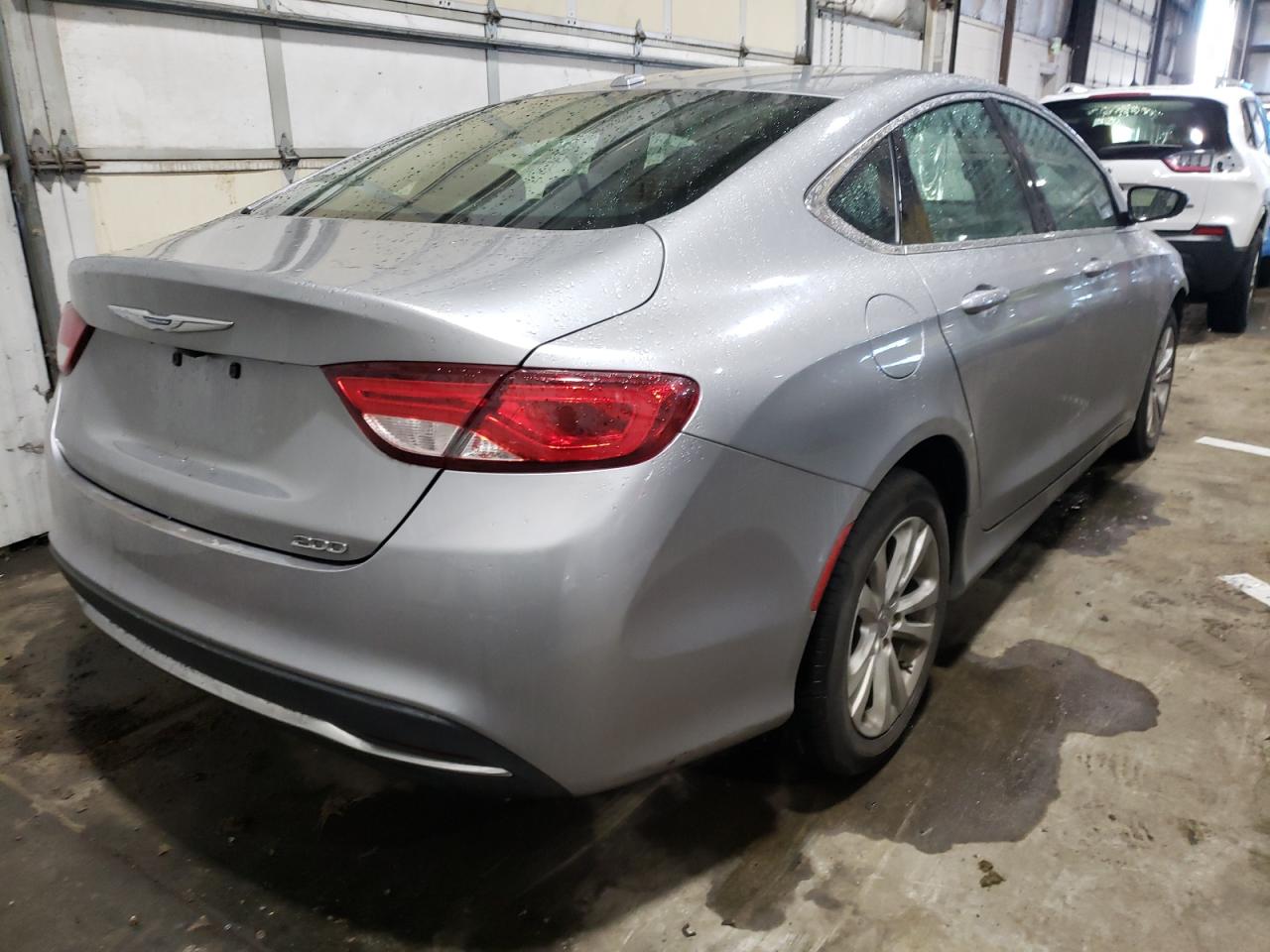 Photo 4 from auction – 2015 CHRYSLER 200 LIMITE with VIN 1C3CCCAB3FN619388