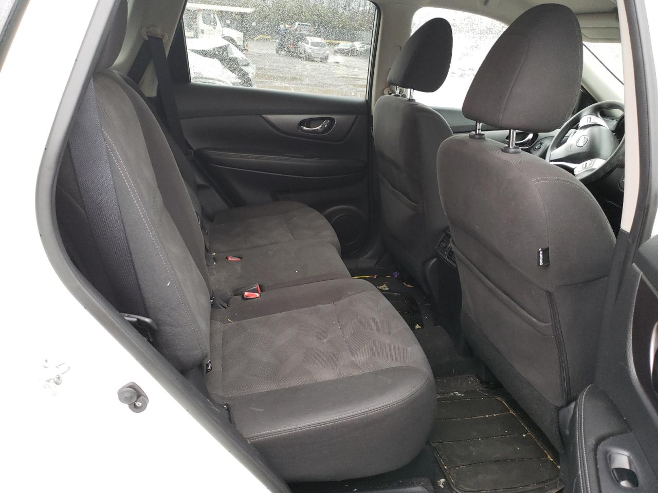 Photo 6 from auction – 2016 NISSAN ROGUE S with VIN KNMAT2MV1GP622461