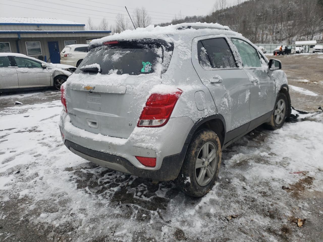 Photo 4 from auction – 2020 CHEVROLET TRAX 1LT with VIN 3GNCJPSB5LL327722