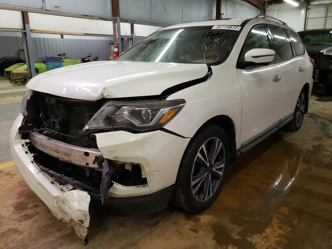 Photo 2 from auction – 2017 NISSAN PATHFINDER with VIN 5N1DR2MN2HC620749
