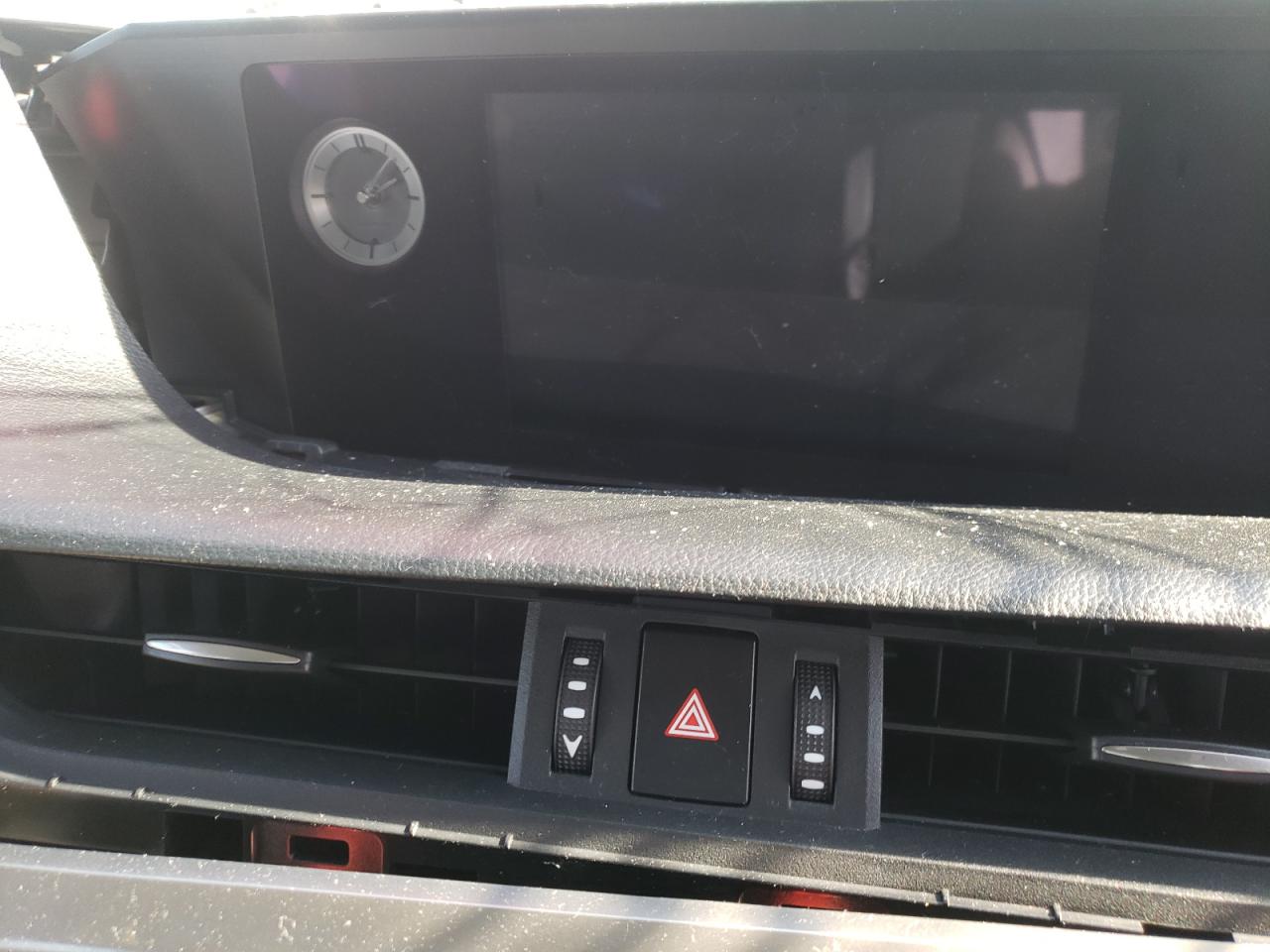 Photo 9 from auction – 2021 LEXUS ES 300H with VIN 58ADA1C19MU012045