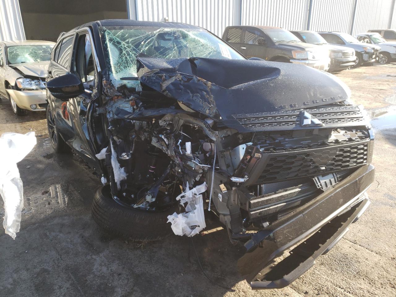 MITSUBISHI ECLIPSE CR 2022 with VIN JA4ASVAA5NZ045810 - Photo from auction