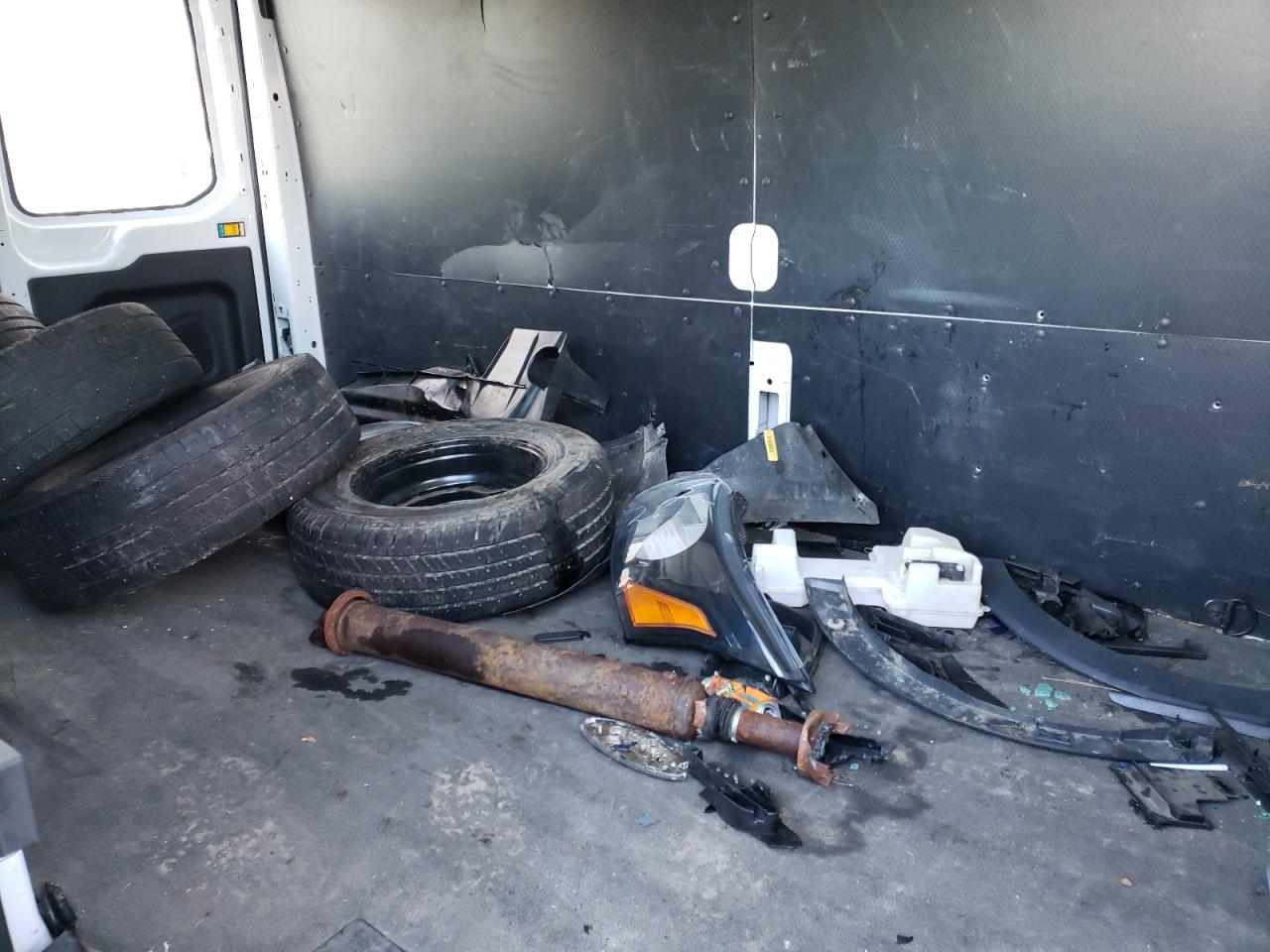 Photo 6 from auction – 2016 FORD TRANSIT T- with VIN 1FTYR2CM4GKA05428