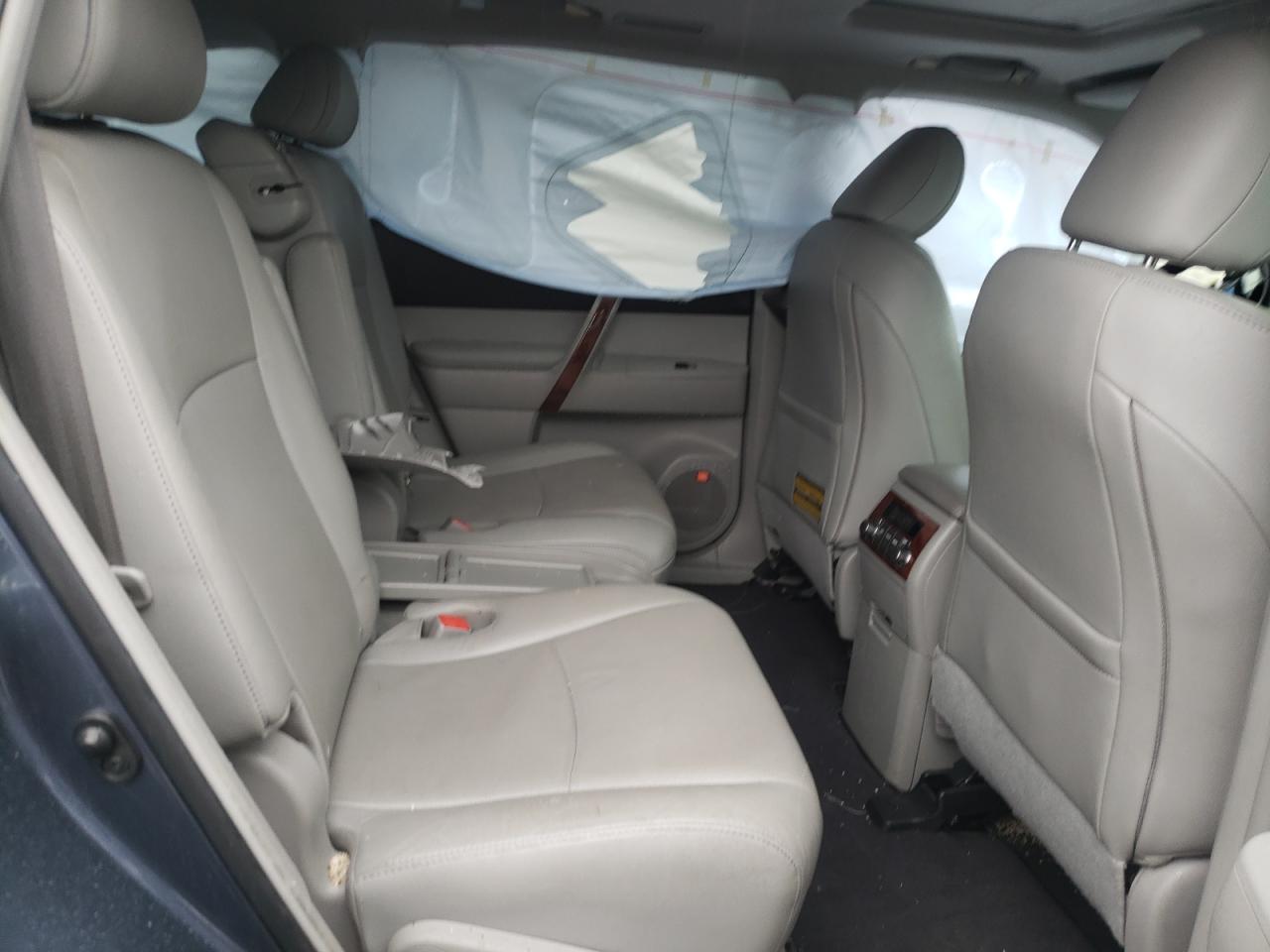Photo 6 from auction – 2013 TOYOTA HIGHLANDER with VIN 5TDYK3EH6DS107957