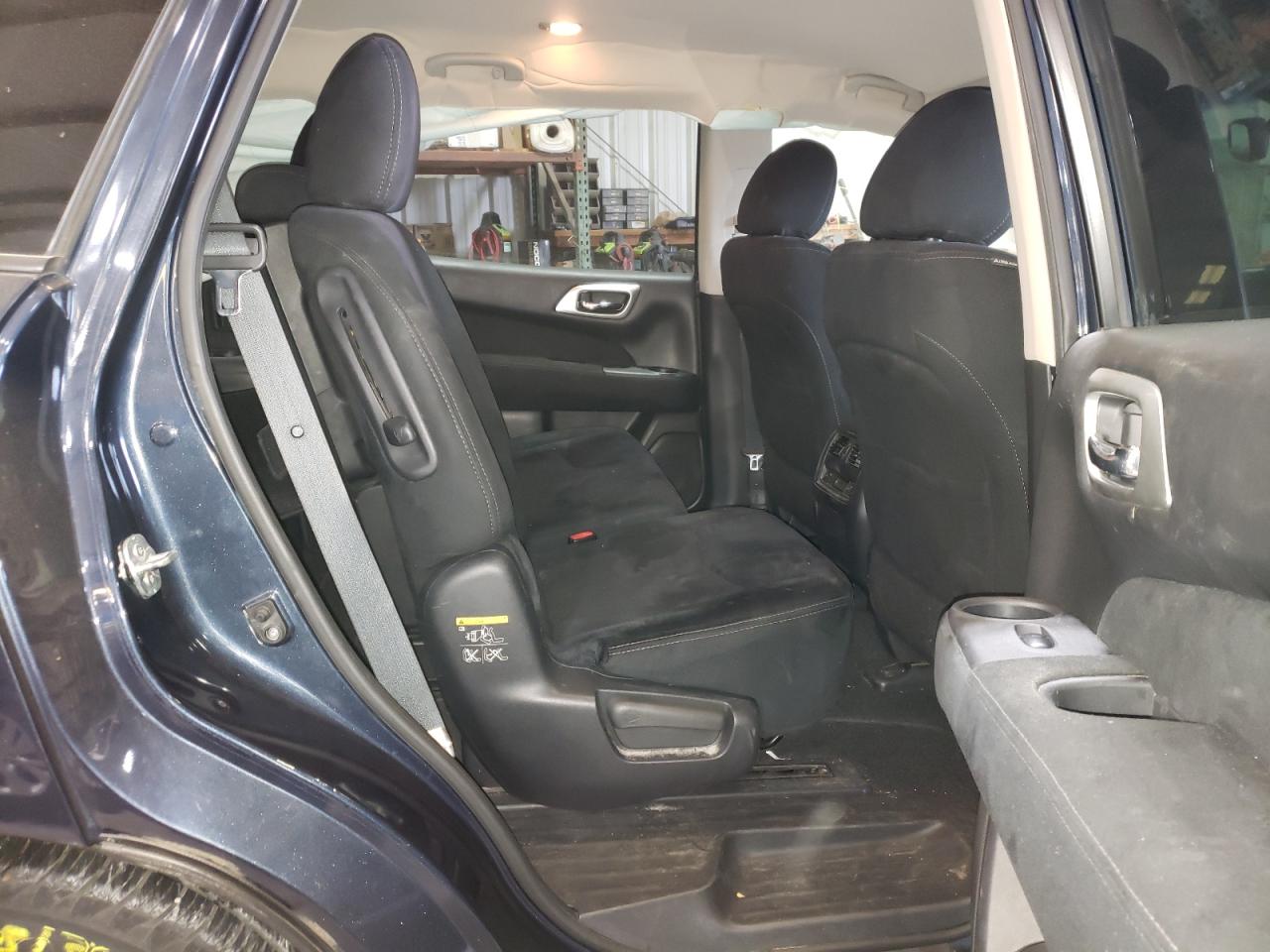 Photo 6 from auction – 2015 NISSAN PATHFINDER with VIN 5N1AR2MN4FC677387