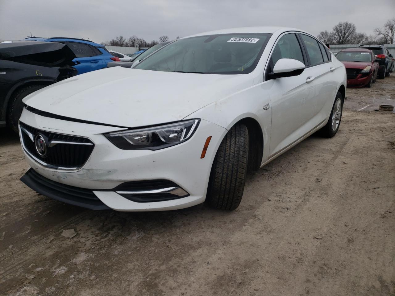 Photo 2 from auction – 2018 BUICK REGAL PREF with VIN W04GL6SX9J1046208