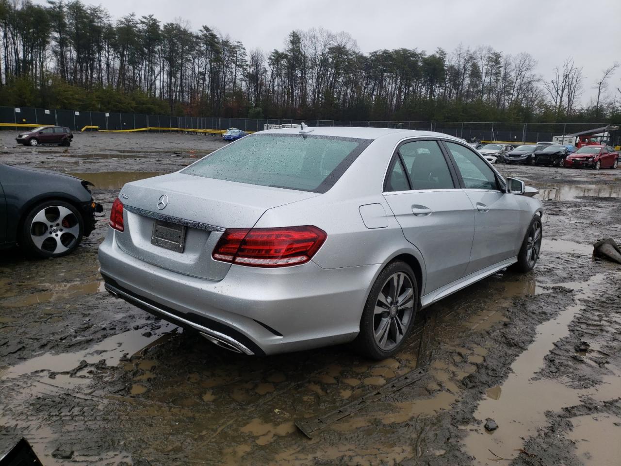 Photo 4 from auction – 2016 MERCEDES-BENZ E 350 with VIN WDDHF5KB2GB188165