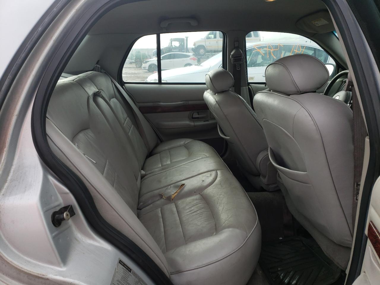 Photo 6 from auction – 2001 MERCURY GRAND MARQ with VIN 2MEFM75W21X608365