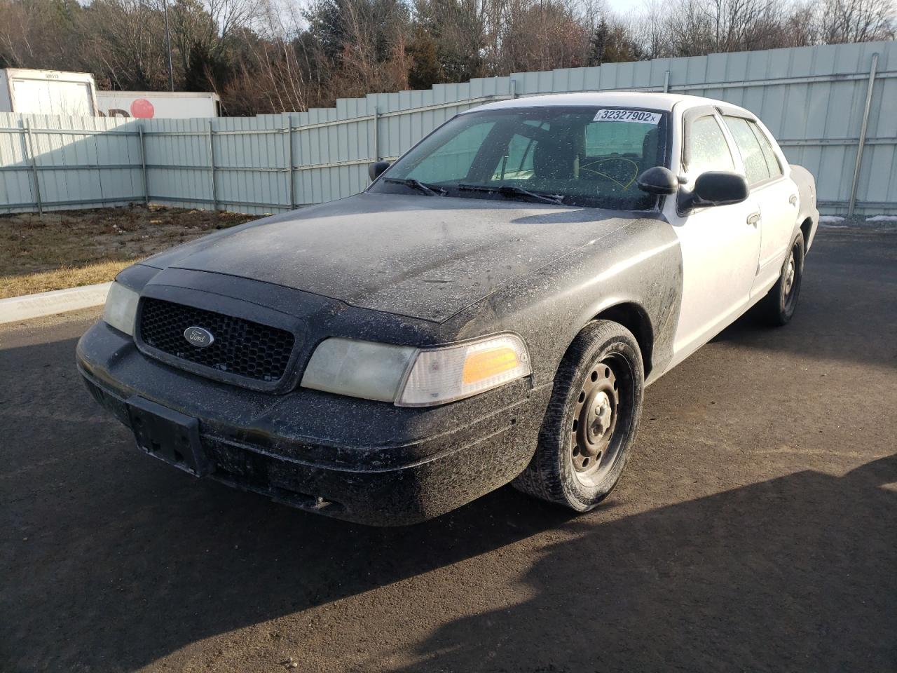 Photo 2 from auction – 2011 FORD CROWN VICT with VIN 2FABP7BV9BX159339