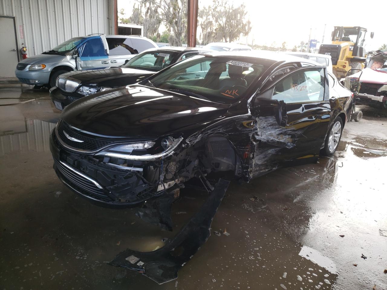 Photo 2 from auction – 2016 CHRYSLER 200 LIMITE with VIN 1C3CCCAB9GN178660