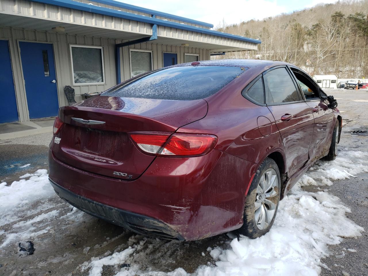 Photo 4 from auction – 2015 CHRYSLER 200 S with VIN 1C3CCCBBXFN709958