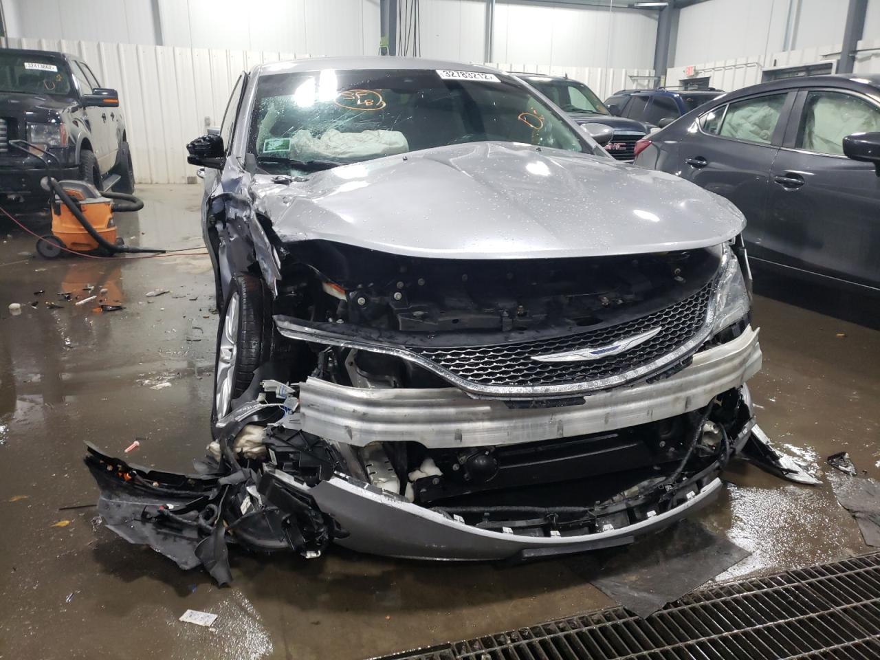 Photo 9 from auction – 2015 CHRYSLER 200 C with VIN 1C3CCCCB5FN719005