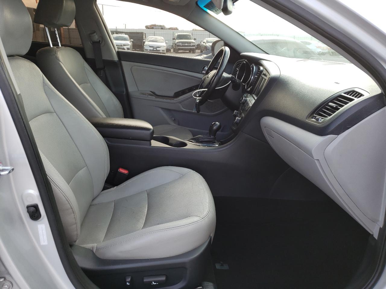 Photo 5 from auction – 2012 KIA OPTIMA EX with VIN 5XXGN4A62CG017606