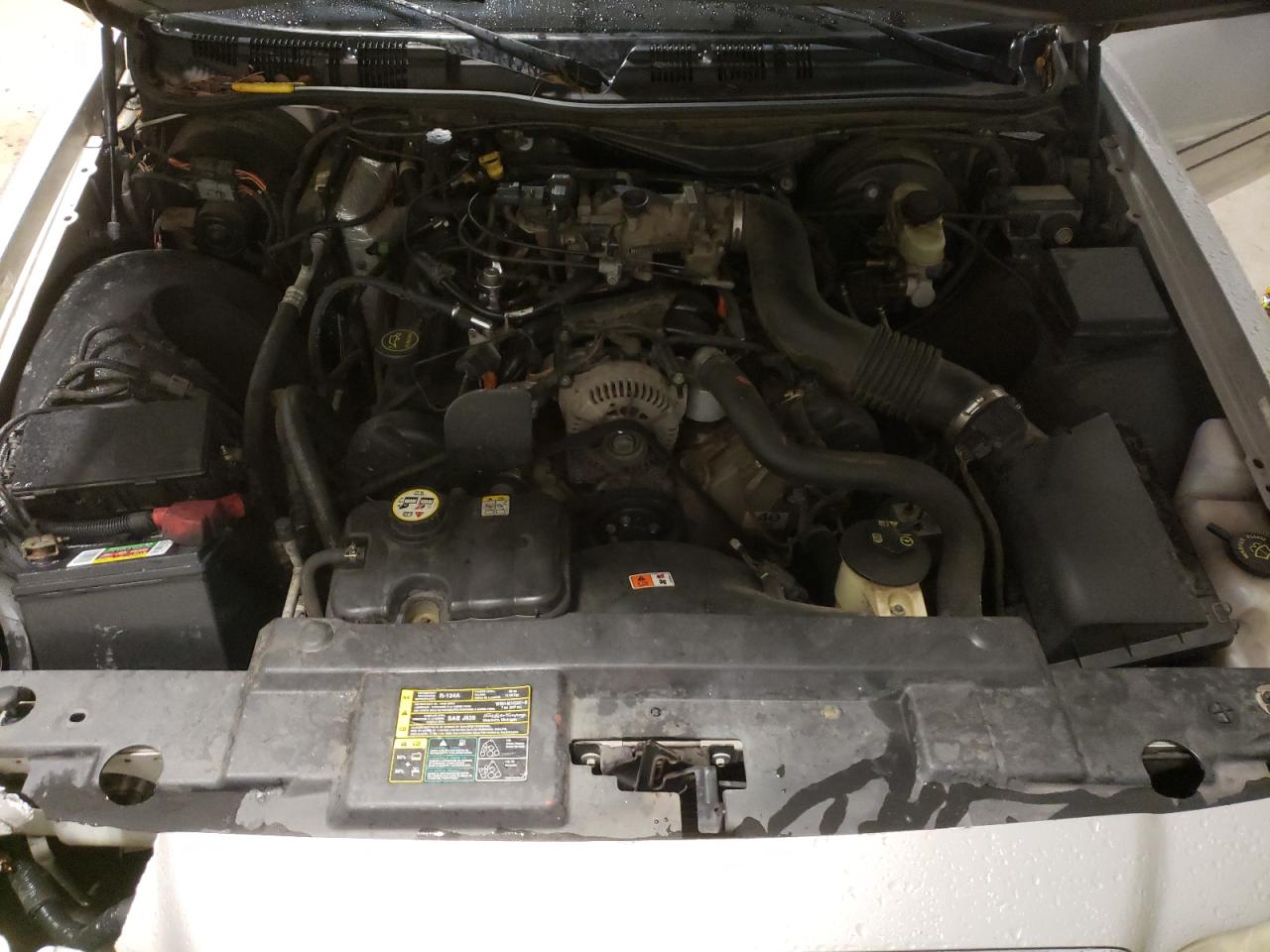 Photo 7 from auction – 2004 FORD CROWN VICT with VIN 2FAFP73W14X137153