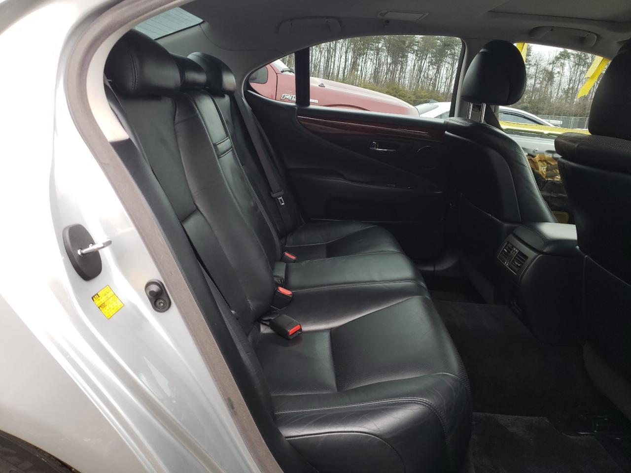 Photo 6 from auction – 2010 LEXUS LS 460 with VIN JTHCL5EF0A5007841