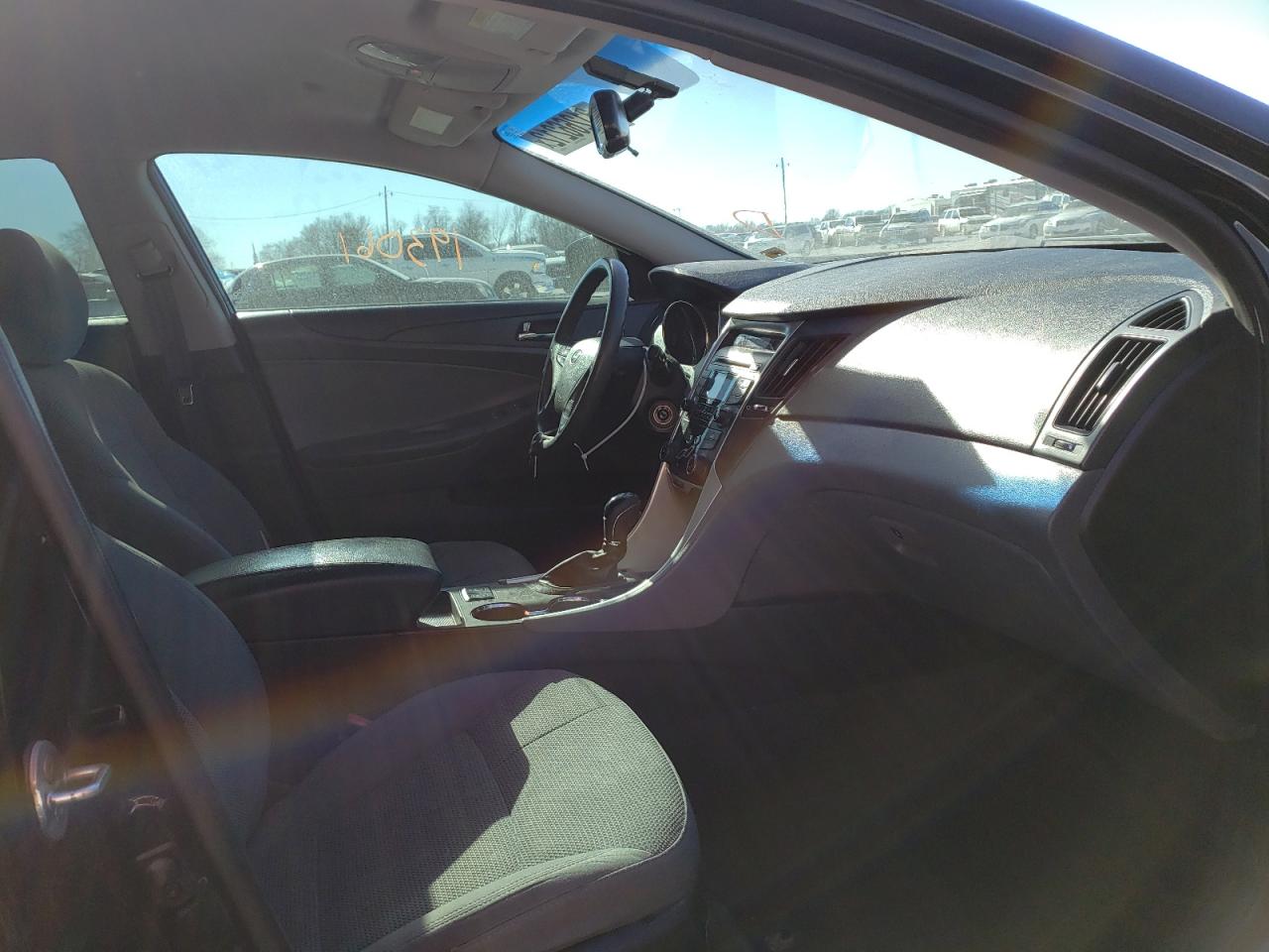Photo 5 from auction – 2013 HYUNDAI SONATA GLS with VIN 5NPEB4AC8DH587279