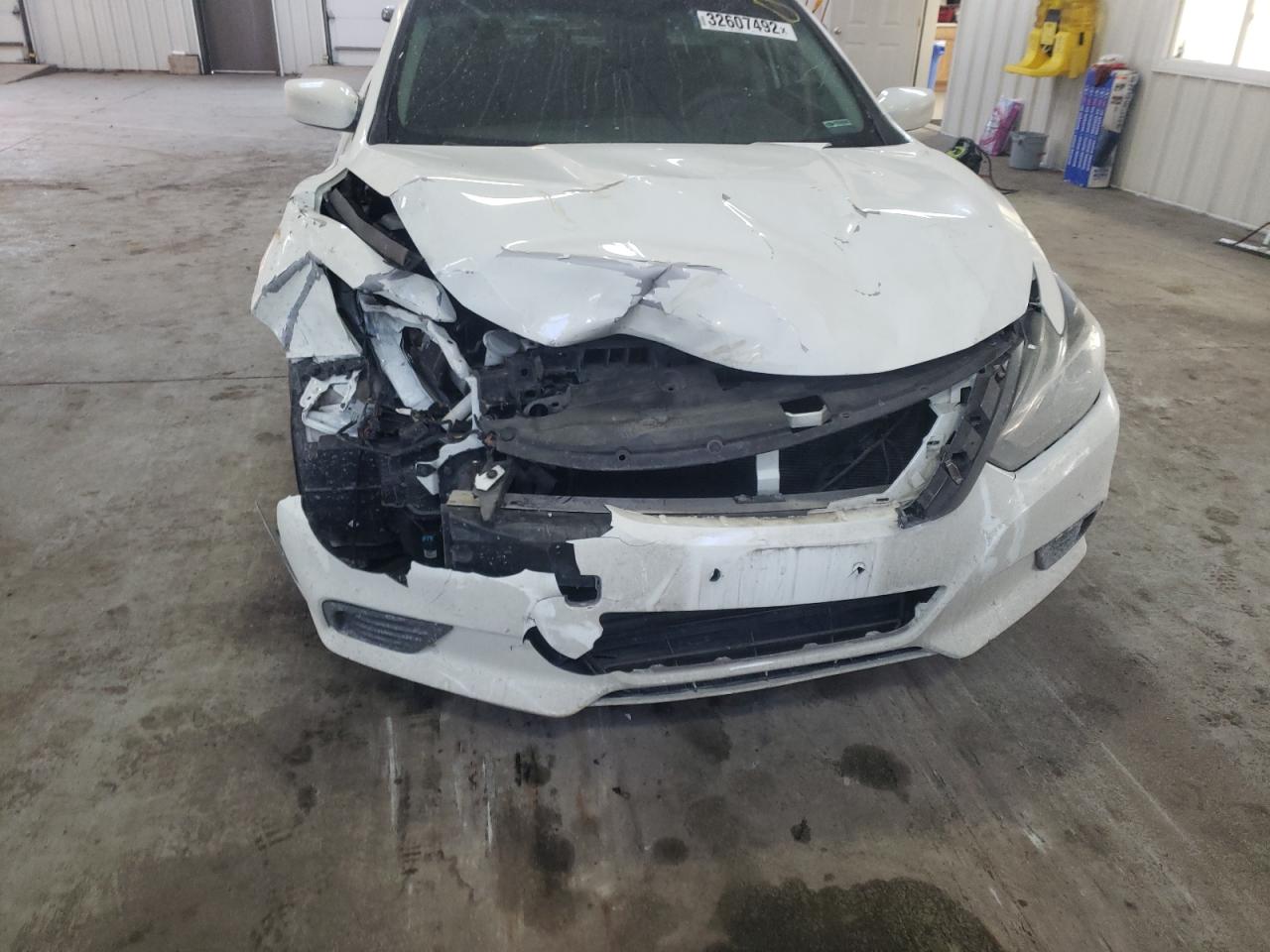 Photo 9 from auction – 2016 NISSAN ALTIMA 2.5 with VIN 1N4AL3AP7GC262184