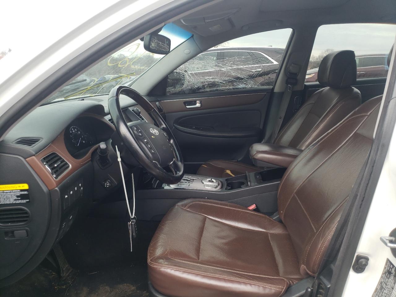 Photo 5 from auction – 2012 HYUNDAI GENESIS 4. with VIN KMHGC4DF3CU158465