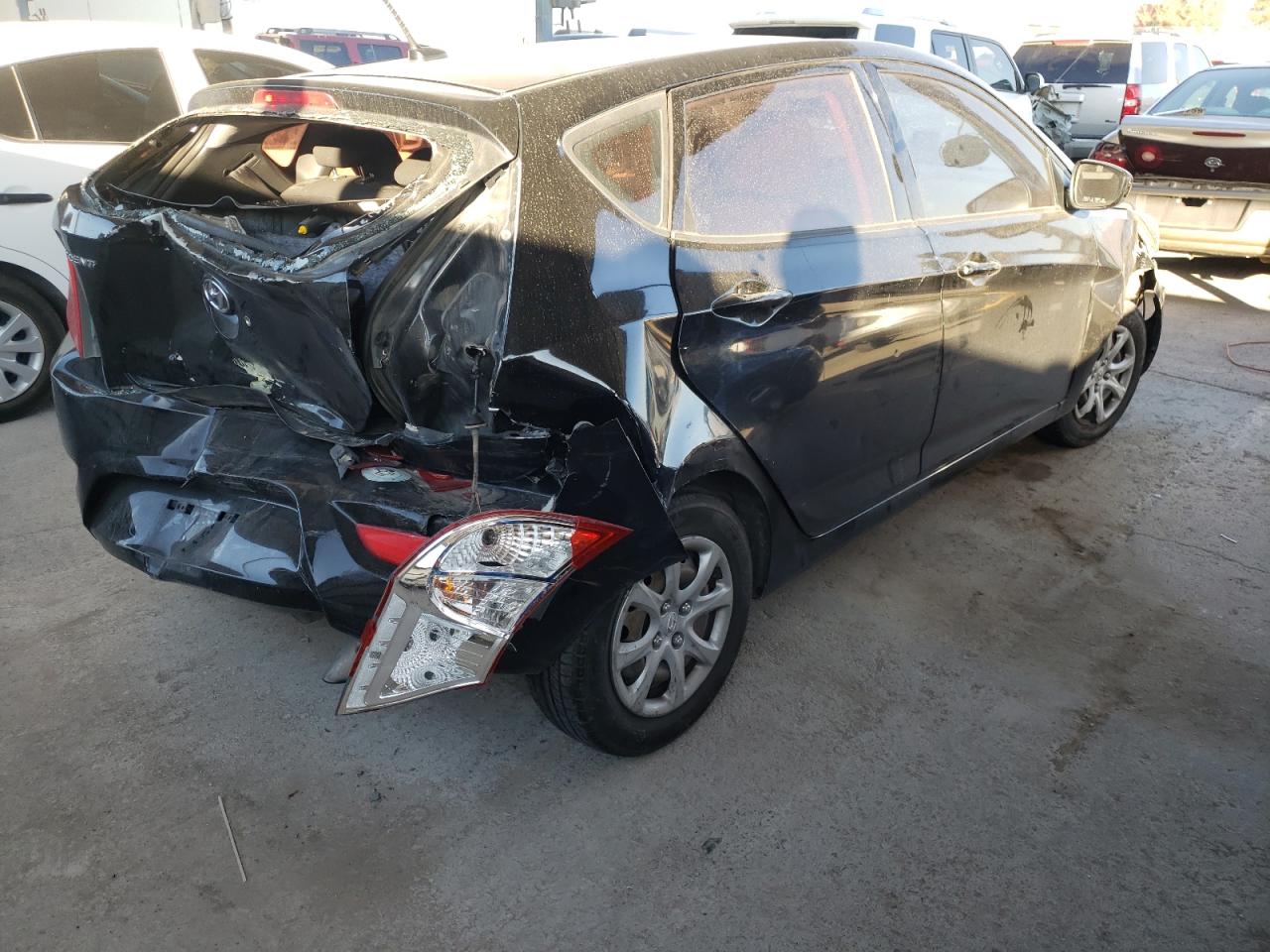 Photo 4 from auction – 2012 HYUNDAI ACCENT with VIN KMHCT5AE0CU047839