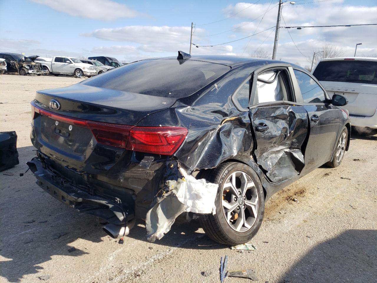Photo 4 from auction – 2021 KIA FORTE FE with VIN 3KPF24AD8ME363186