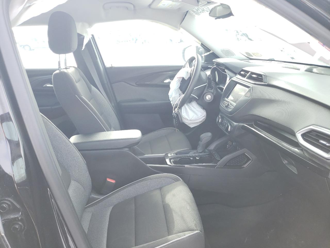 Photo 5 from auction – 2021 CHEVROLET TRAILBLAZE with VIN KL79MNSL0MB026122