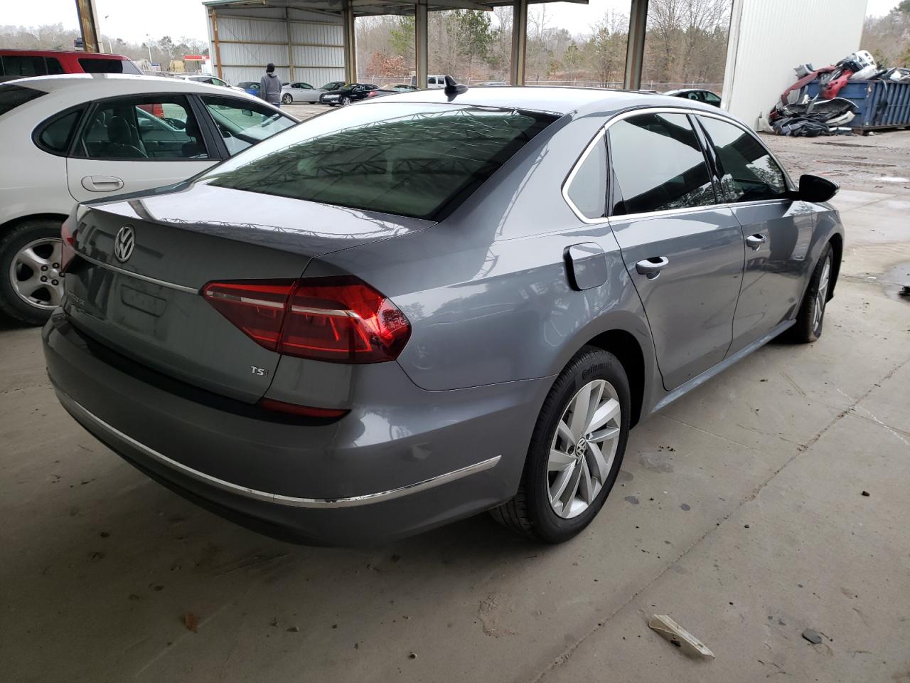 Photo 4 from auction – 2018 VOLKSWAGEN PASSAT SE with VIN 1VWBA7A35JC033290