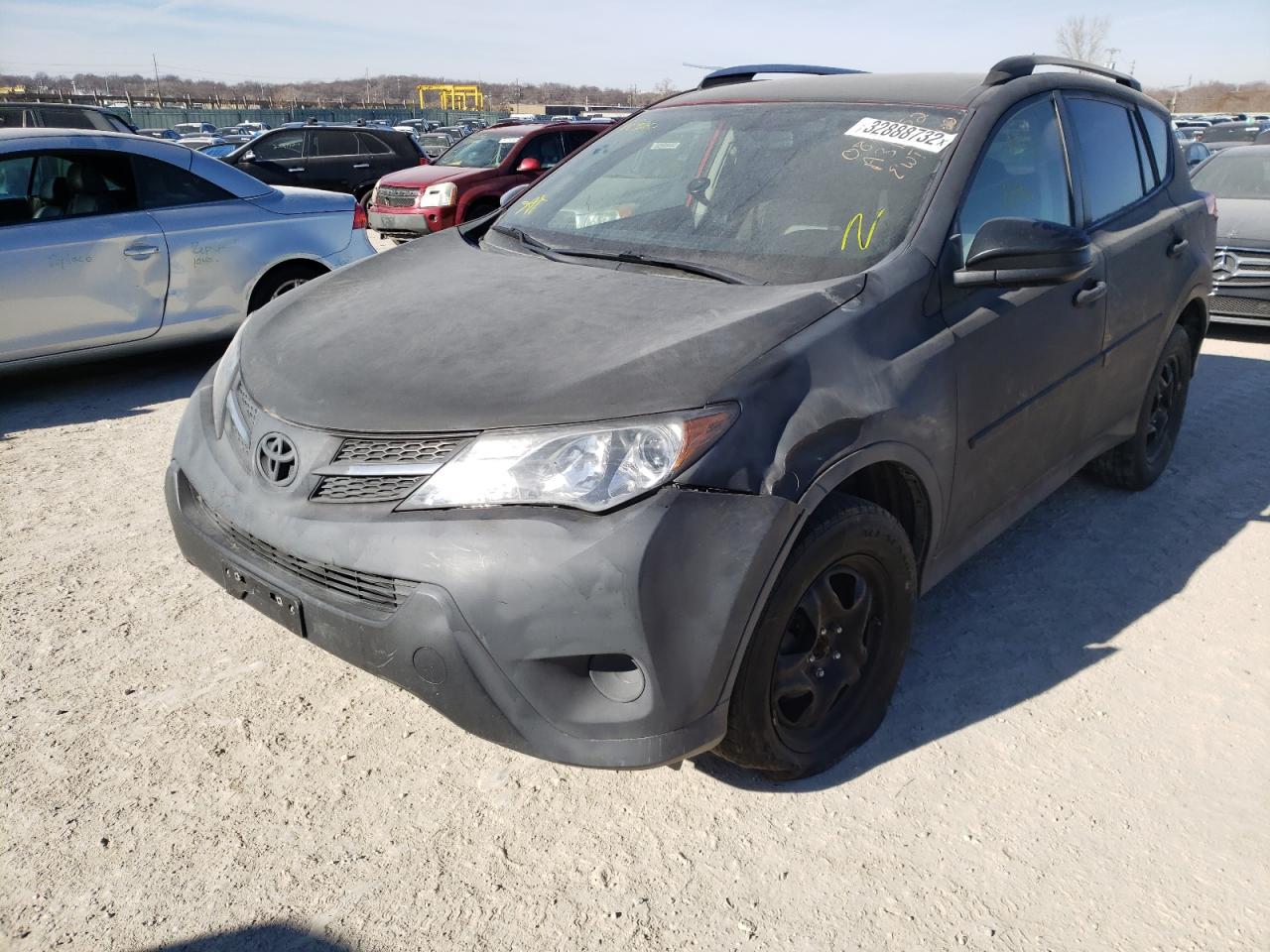 Photo 2 from auction – 2014 TOYOTA RAV4 LE with VIN JTMBFREV5EJ003185