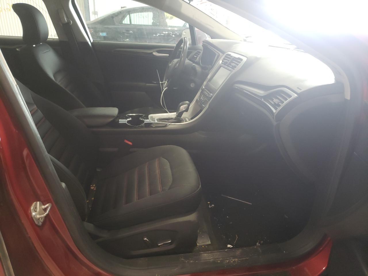 Photo 5 from auction – 2016 FORD FUSION SE with VIN 3FA6P0HD0GR290334