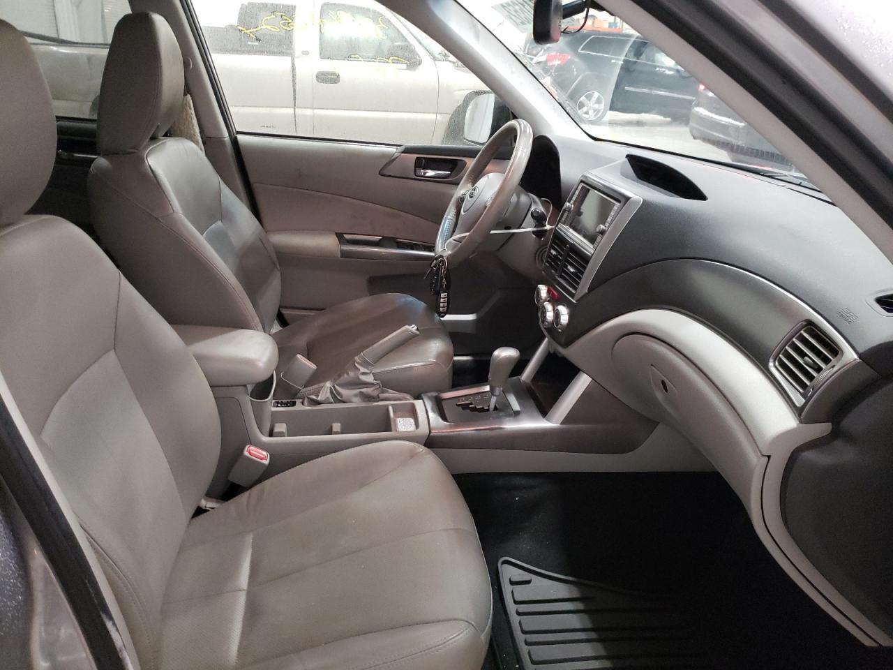 Photo 5 from auction – 2011 SUBARU FORESTER L with VIN JF2SHBFCXBH726677