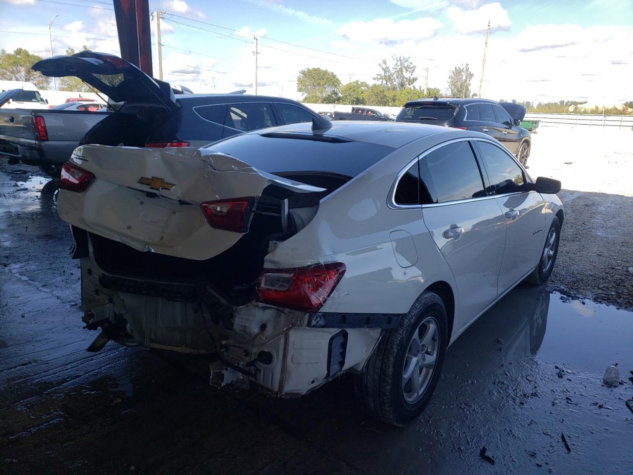 Photo 4 from auction – 2018 CHEVROLET MALIBU LS with VIN 1G1ZB5ST9JF118982