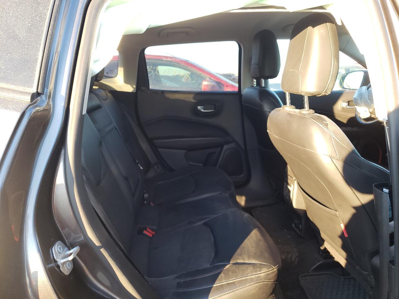 Photo 6 from auction – 2018 JEEP COMPASS TR with VIN 3C4NJDDB3JT129232