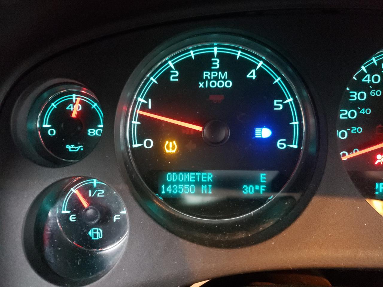 Photo 8 from auction – 2011 GMC YUKON DENA with VIN 1GKS2EEF4BR241429