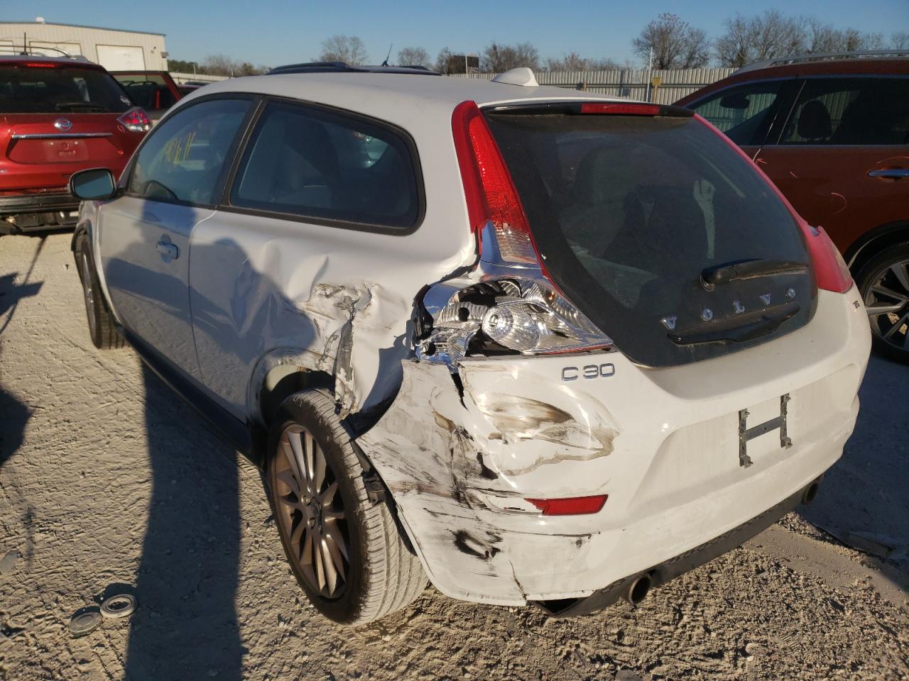 Zdjęcie 3 z aukcji – 2011 VOLVO C30 T5 z VIN YV1672MK0B2207471