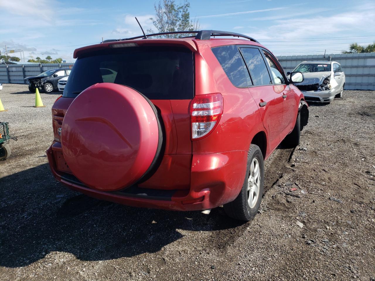 Photo 4 from auction – 2010 TOYOTA RAV4 with VIN JTMKF4DV8A5019050
