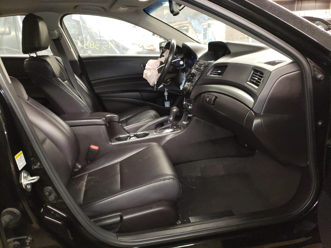 Photo 5 from auction – 2013 ACURA ILX 20 PRE with VIN 19VDE1F50DE004308