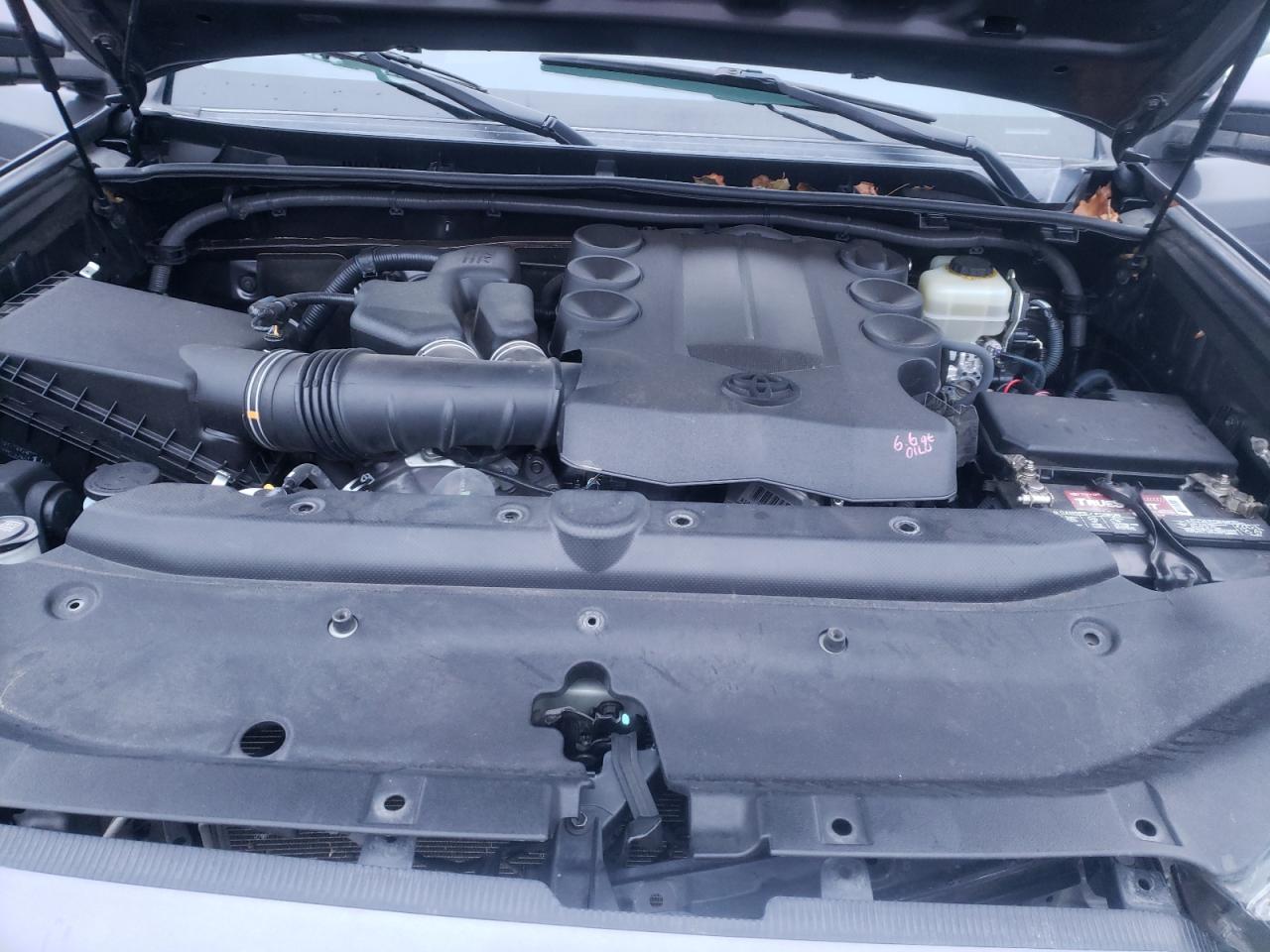 Photo 7 from auction – 2014 TOYOTA 4RUNNER SR with VIN JTEBU5JR1E5182093