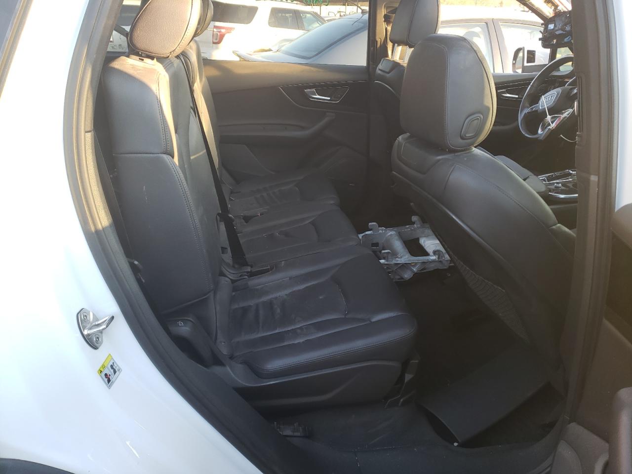 Photo 6 from auction – 2017 AUDI Q7 PREMIUM with VIN WA1LHAF76HD044843