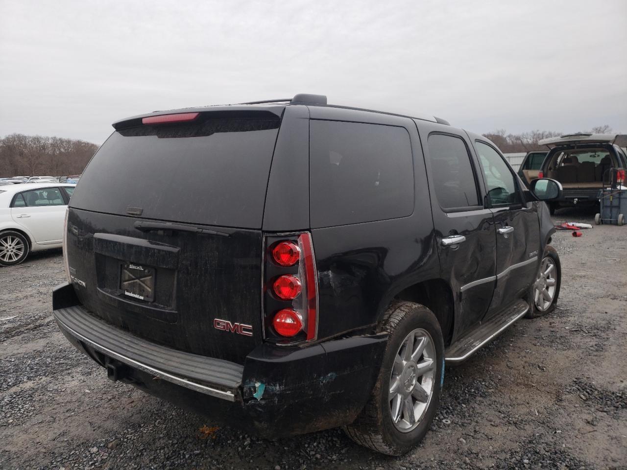 Photo 4 from auction – 2011 GMC YUKON DENA with VIN 1GKS2EEF4BR241429