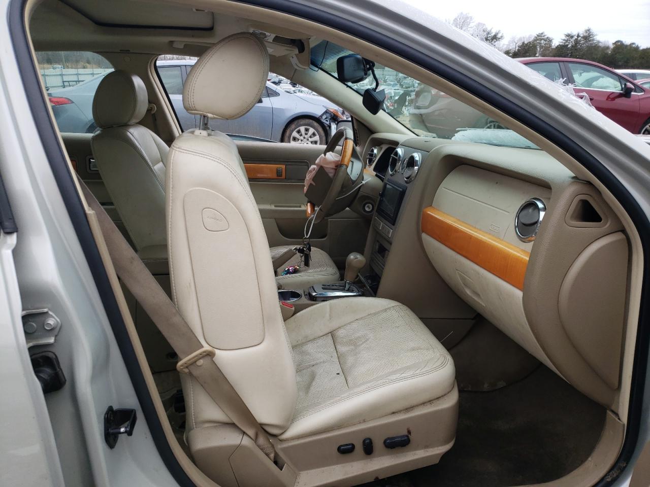 Photo 5 from auction – 2006 LINCOLN ZEPHYR with VIN 3LNHM26176R663928